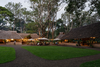 Rivertrees Country Inn: Restaurant und Garten