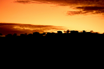 Ugab Terrace Lodge: Silhouetten der Cottages