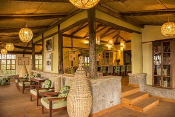 Volcanoes Virunga Lodge: Reading Room