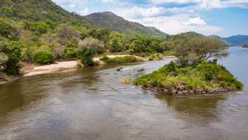 Amanzi Camp: Flusslandschaft