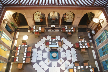 Haveli Dharampura: Dining