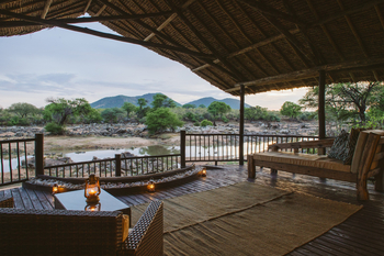 Ruaha River Lodge: Veranda