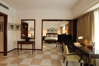 The Imperial: Deco Suite Schreibtisch