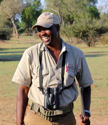 Chilo Gorge Safari Lodge: Thomas Mutombeni