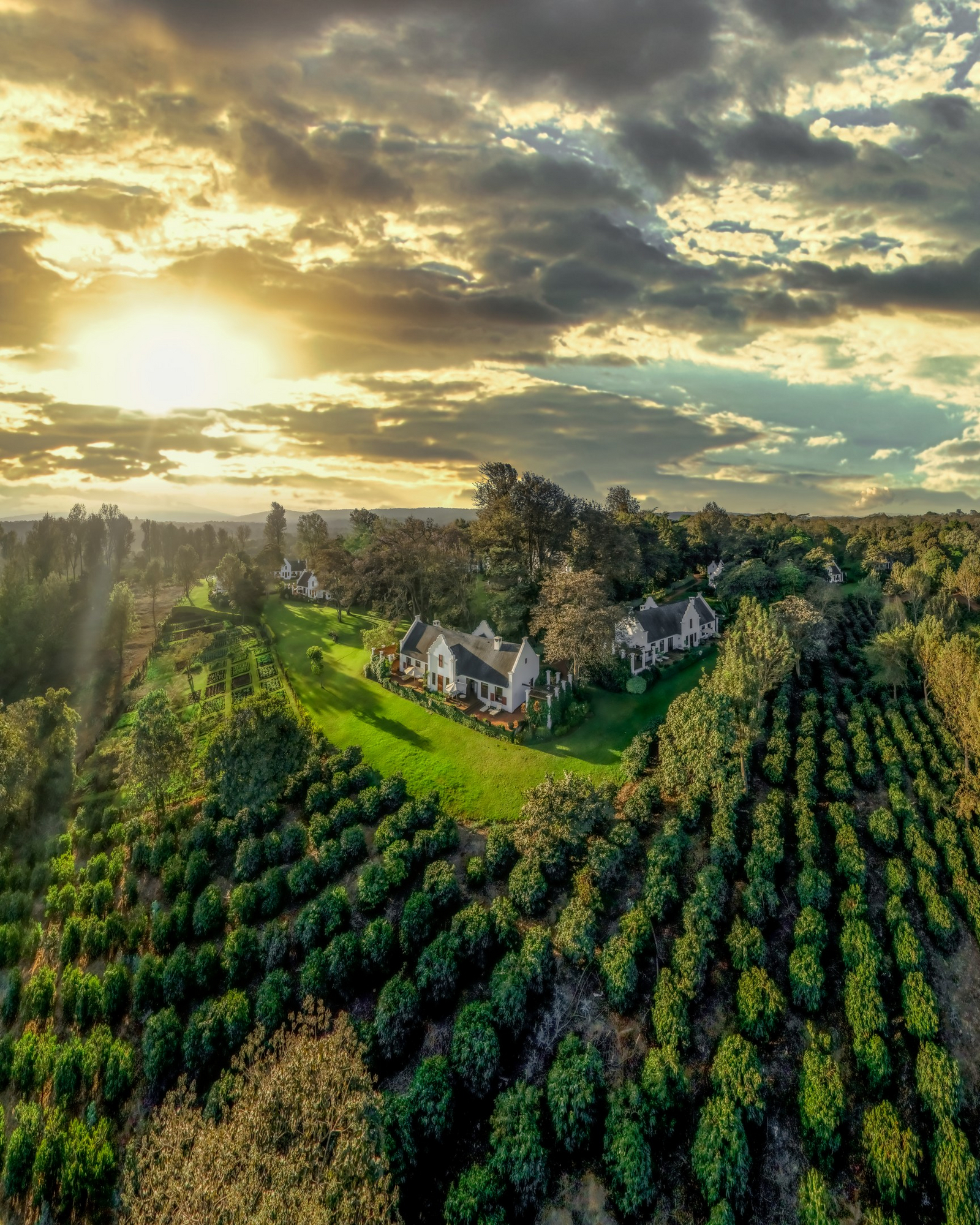 Elewana The Manor at Ngorongoro Elewana The Manor at Ngorongoro: Sonnenuntergang