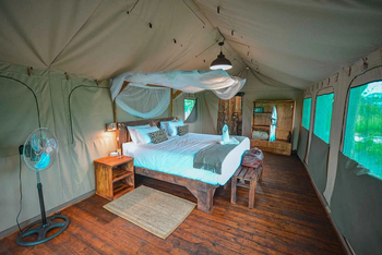 Mogogelo Camp Mogogelo Camp: Gästezelt - Innenansicht