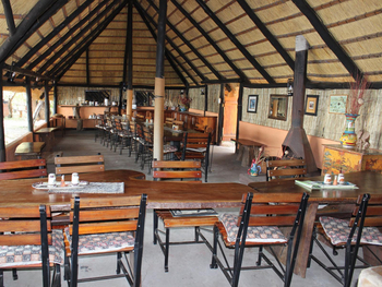 Ndhovu Safari Lodge: Restaurant