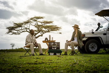 Sanctuary Kichakani Serengeti Camp Sanctuary Kichakani Serengeti Camp: Guide und Gast