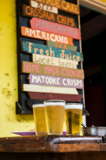 Volcanoes Bwindi Lodge: Kühles Bier
