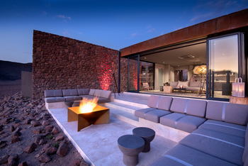 andBeyond Sossusvlei Desert Lodge: Star Dune Suite - Sunken Lounge