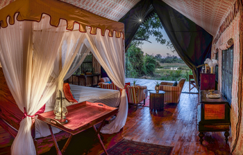 Duke's East Duke's East: Blick aus einem Zelt