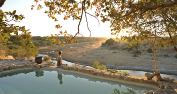 Meno A Kwena Camp Meno A Kwena Camp: Poolbereich mit Aussicht