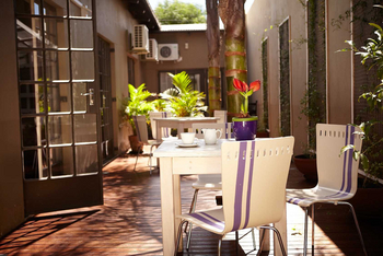 Villa Violet: Innenhof