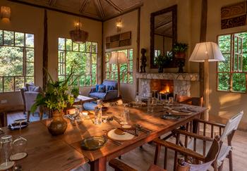 Volcanoes Bwindi Lodge: Esstisch
