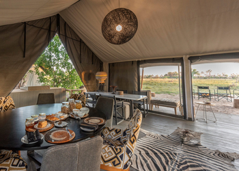 Gomoti Private Camp Gomoti Private Camp: Esstisch