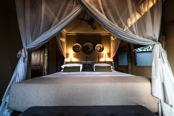 Mangwane Hideaway: Standard Chalet