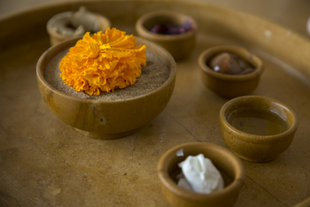 Sujan The Serai: Öle und Essenzen