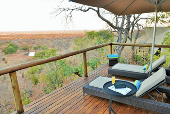 Ghoha Hills Savuti Lodge Ghoha Hills Savuti Lodge: Veranda mit Blick