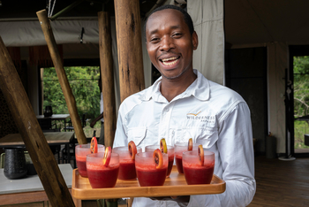 Magashi Camp: Kellner