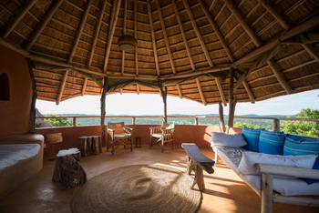 Mihingo Lodge: Lounge im Turm