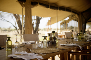 Serengeti Safari Camp: Esstisch