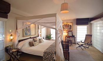 Sujan Sher Bagh: Family Machhli Suite - Doppelbett mit Moskitonetz