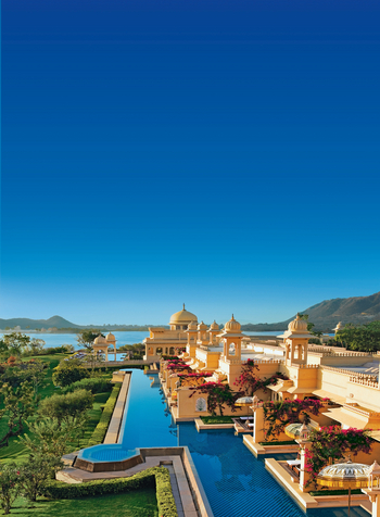 The Oberoi Udaivilas: Der halbprivate Umlaufpool
