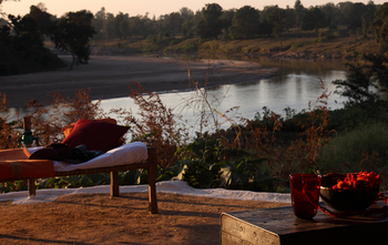 Flame of the Forest Safari Lodge: Blick auf den Banjar River