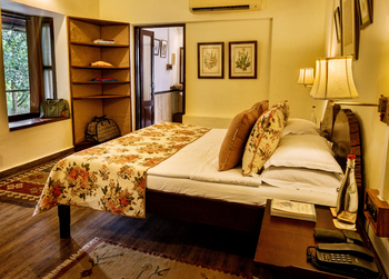 Jim's Jungle Retreat: Jungle Family Cottage - Interieur