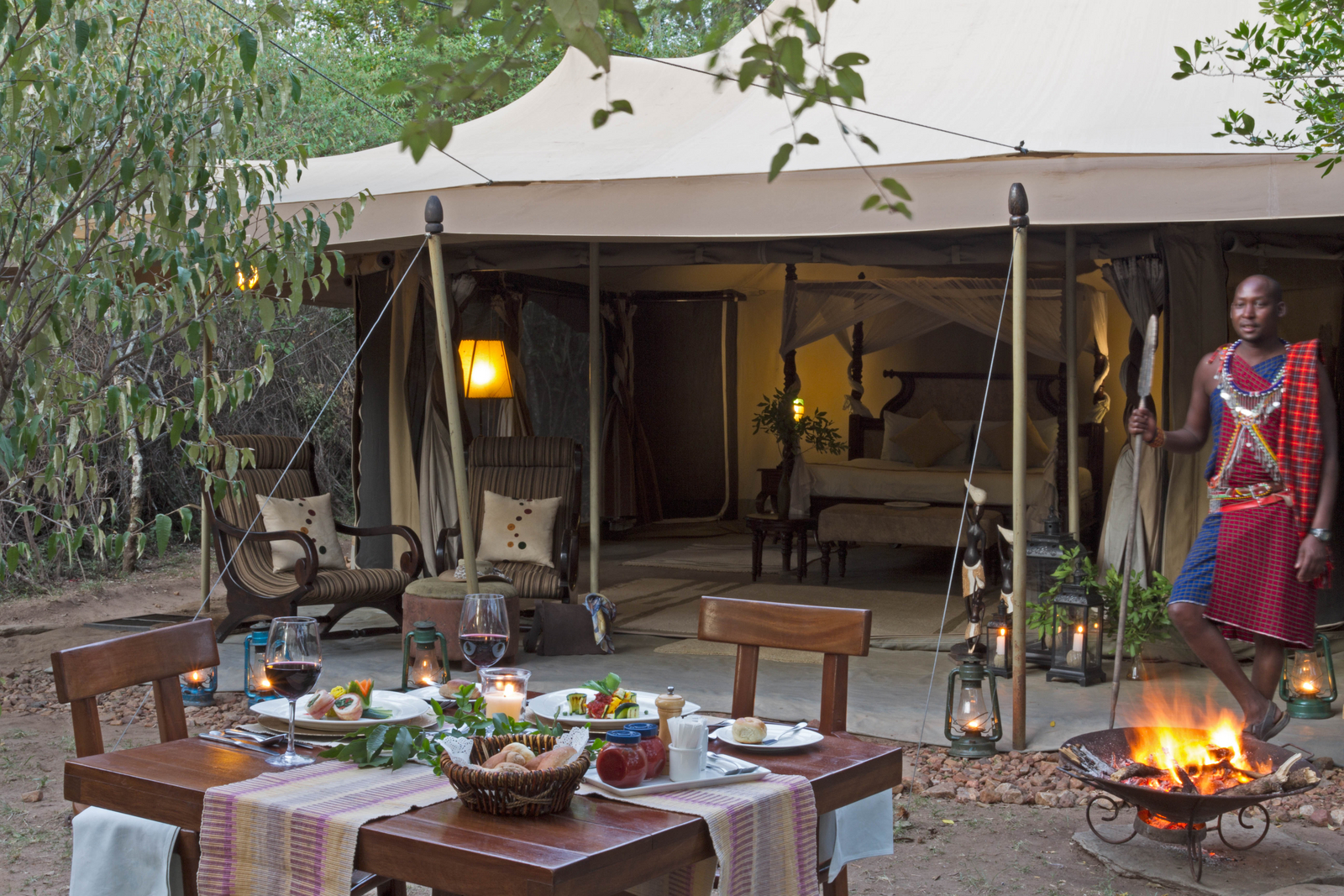 Mara Ngenche Safari Camp Mara Ngenche Safari Camp: Dinner im Gästezelt