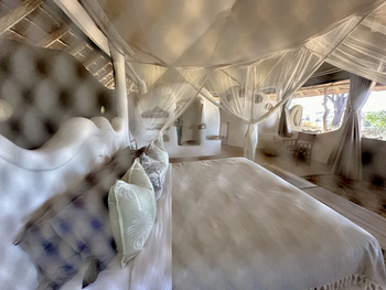 Moela Safari Lodge Moela Safari Lodge: Luxury Suite - Doppelbett