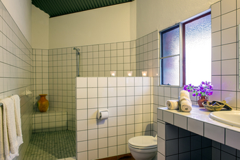 Waterberg Plateau Lodge Waterberg Plateau Lodge: Bad mit Dusche
