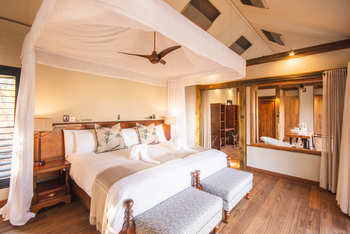 Kwara Camp Kwara Camp: Gästezelt Doppelbett