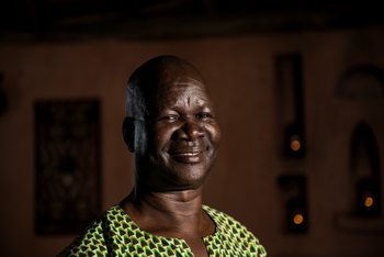 Mihingo Lodge: Barman