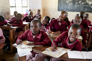 Sanctuary Olonana: Schuldkinder im Unterricht