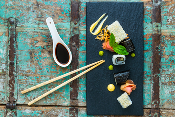 Santorini Mozambique: Sushi-Rollen