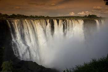 Victoria Falls - Sturz in die Batoka Gorge Victoria Falls - Sturz in die Batoka Gorge