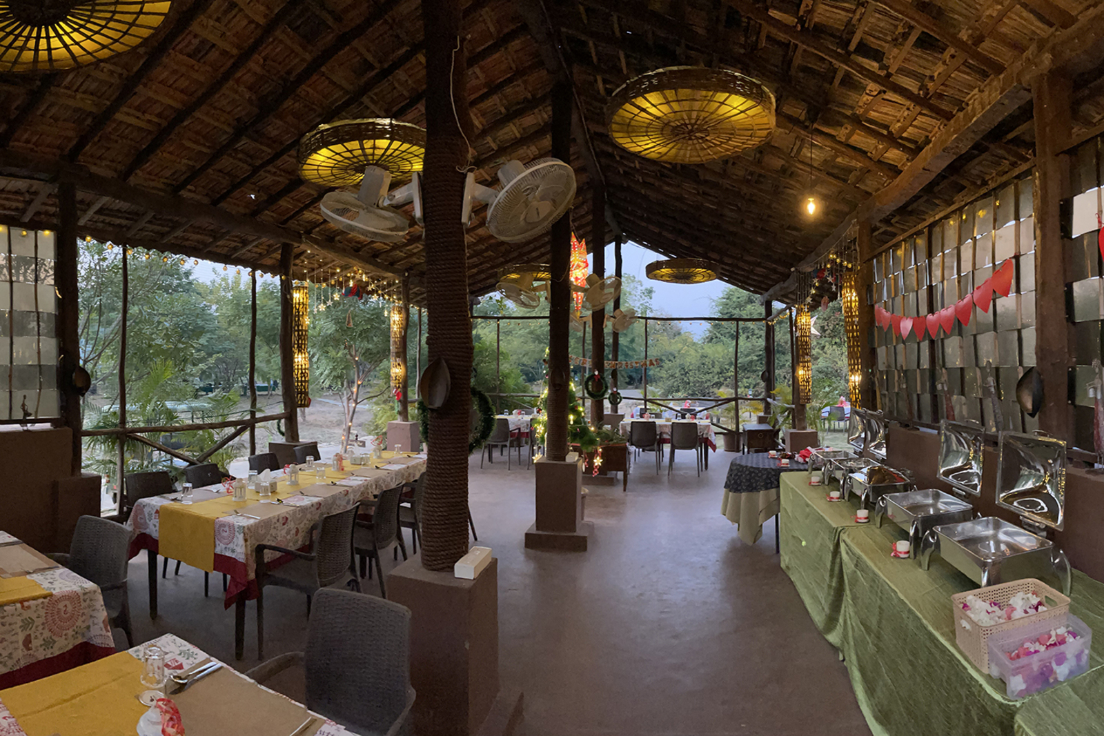 Irai Safari Retreat Irai Safari Retreat: Restaurant