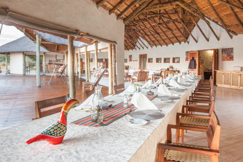 Nxai Pan Camp: Esstisch