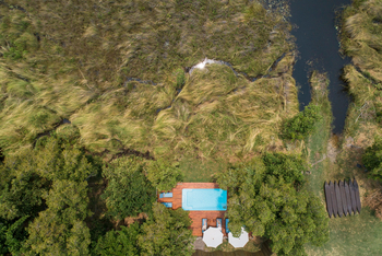 Shinde Lodge Shinde Lodge: Swimming Pool und Mokoros