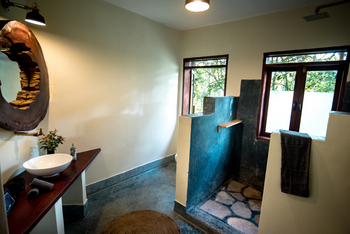 Turaco Treetops: Gästebad