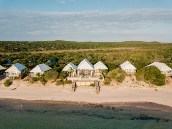 Azura Marlin Beach: Gästeunterkünfte von vorne