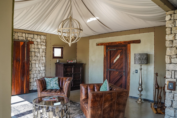 Etosha Oberland Lodge Etosha Oberland Lodge: Private Lounge