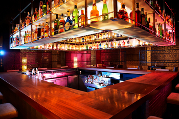 Vivanta by Taj President: Wink Bar
