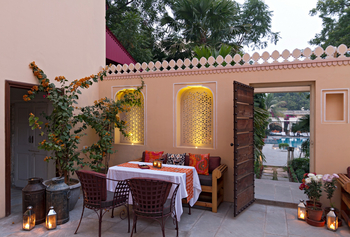 Samode Haveli: Dining