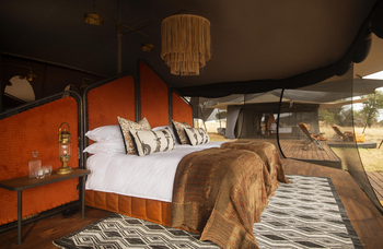 Siringit Migration Camp: Zelt mit Teppich