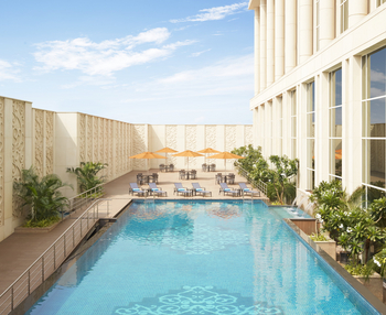 Taj Santacruz, Mumbai: Swimming Pool