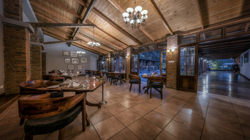 Elewana Arusha Coffee Lodge: Dining