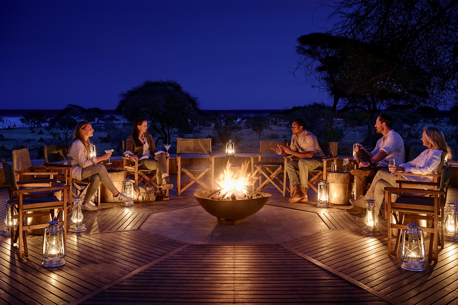 Sanctuary Swala Sanctuary Swala: Gäste am Lagerfeuer
