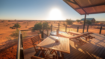 Bagatelle Kalahari Game Ranch: Deck mit Plunge Pool